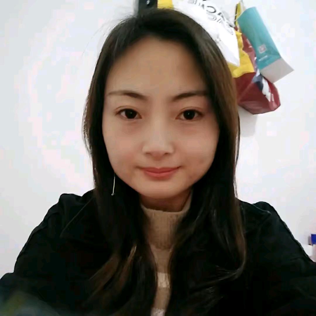 爱美的小虎牙@
