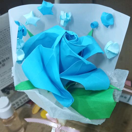 戏精小张
