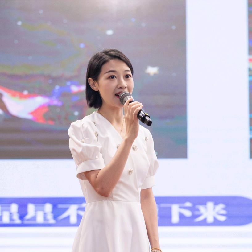 新华首席荐读师