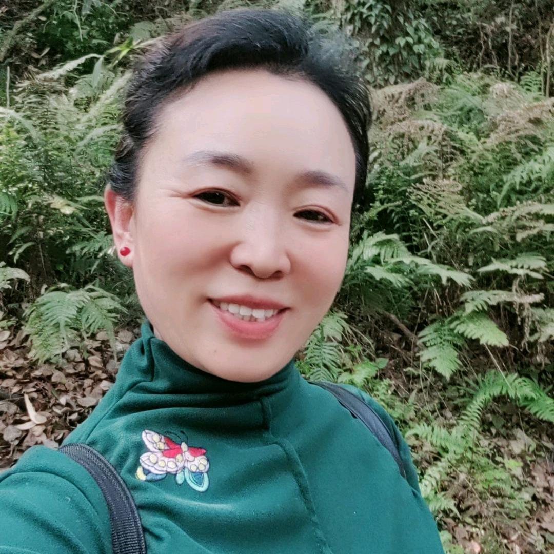 香香姐姐（喜相逢鼓舞团队）