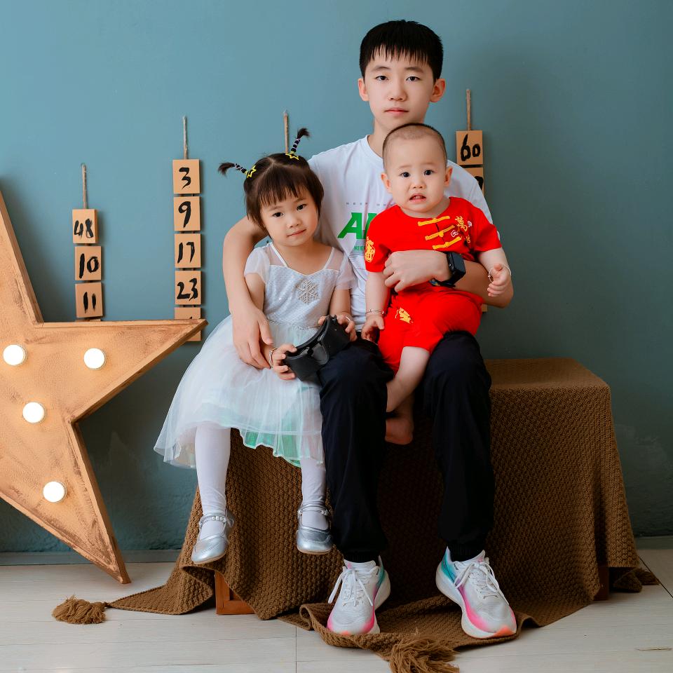 昊兴卷帘门窗装饰建材