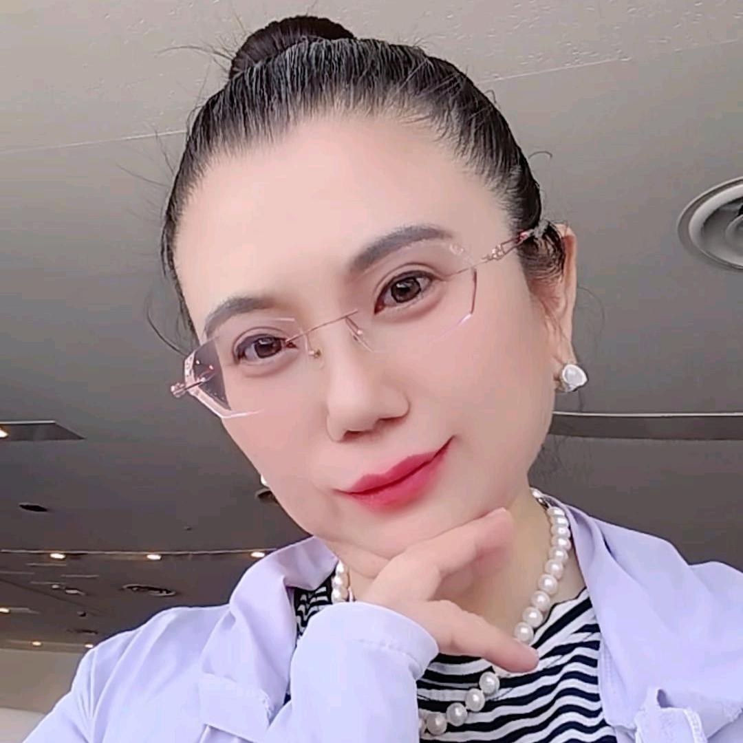 君姐爱唱歌