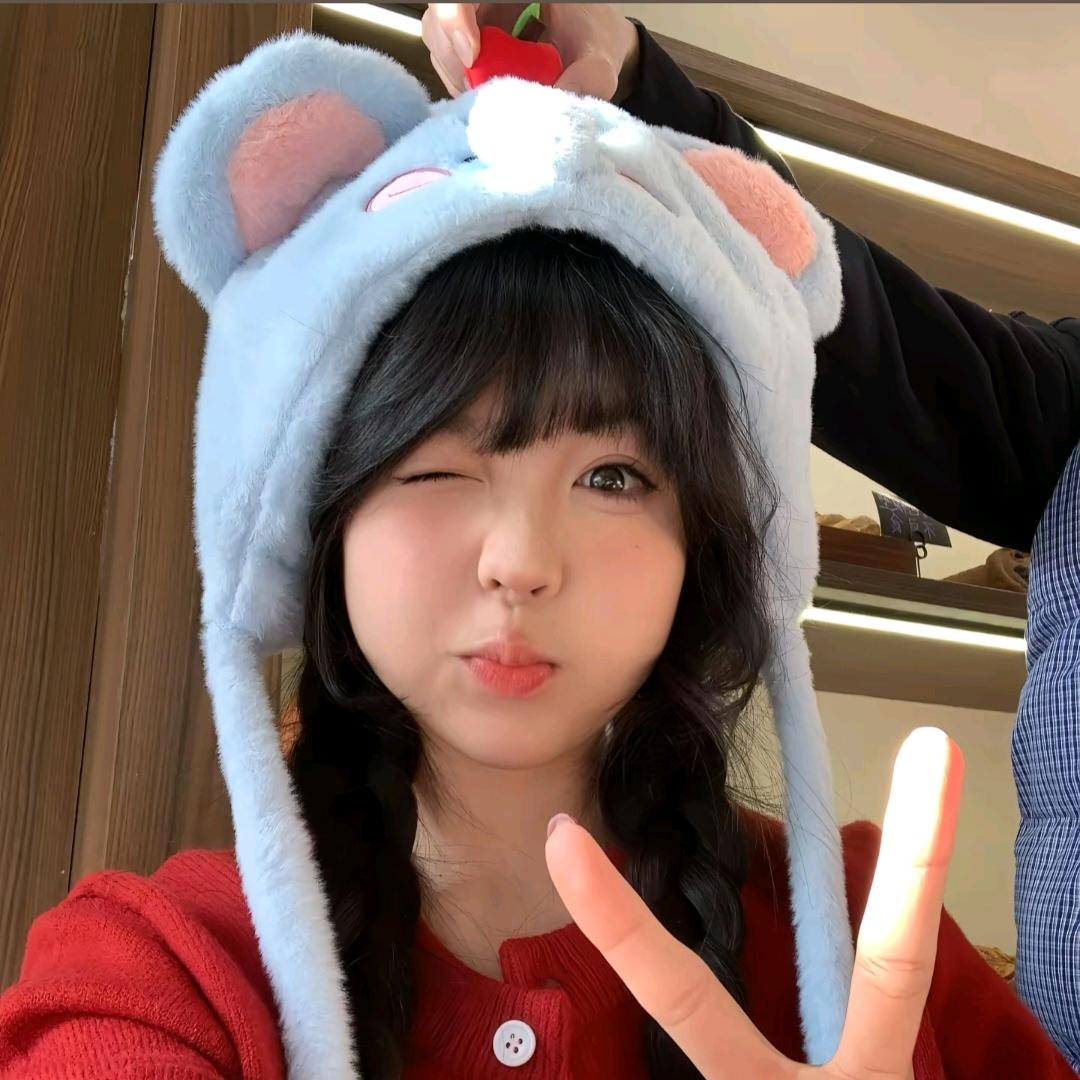 镜子会发光.