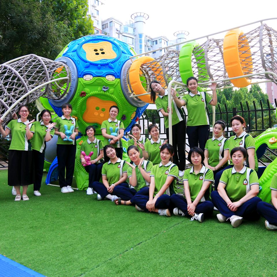 玲玲老师美格幼教