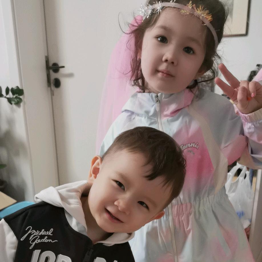 🇨🇳🇧🇪中比混血姐弟 安夏、博宇@抖音