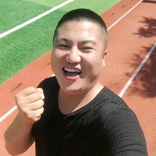 卡车小明哥