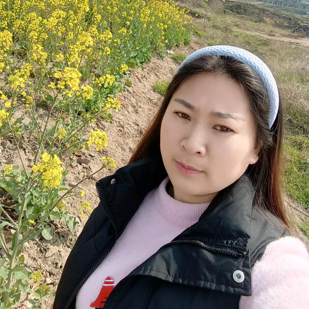 小芳（村里姑娘）