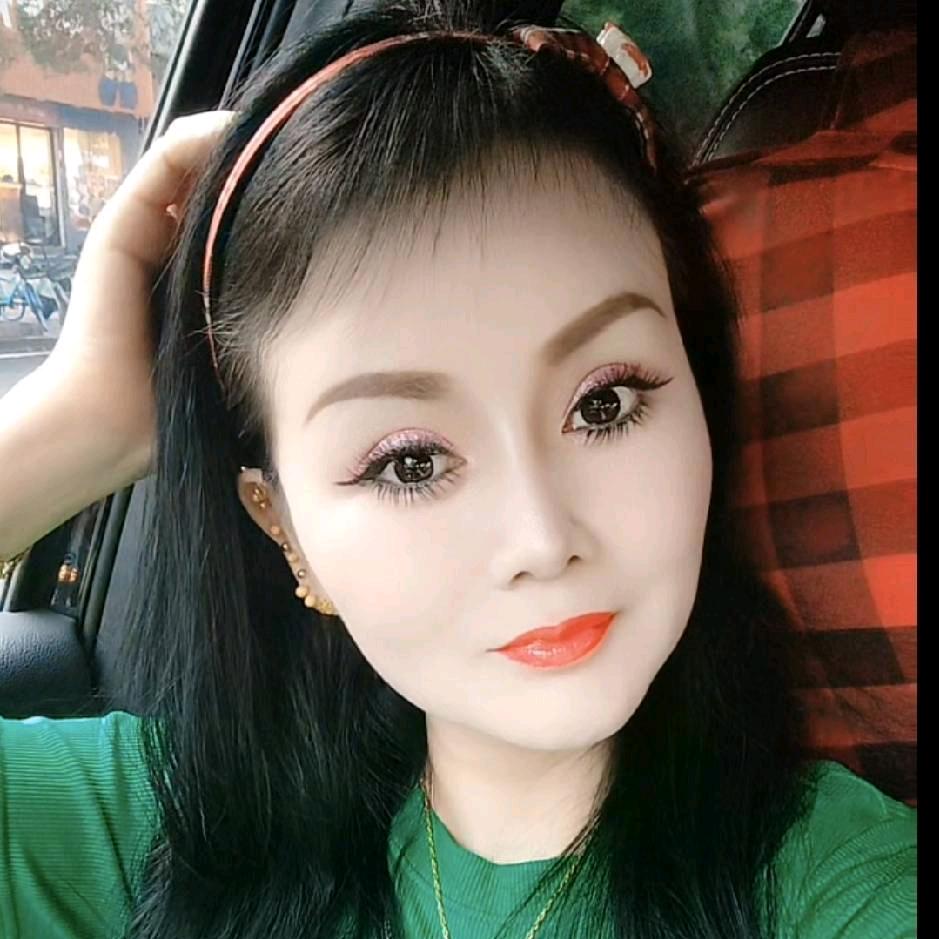 霸气的女王，自信放光芒！