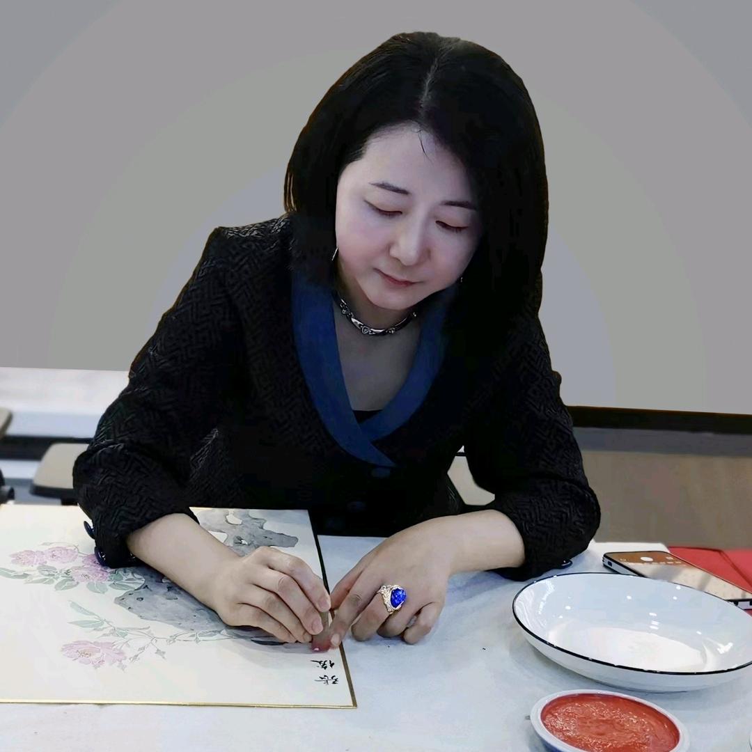 张俊.