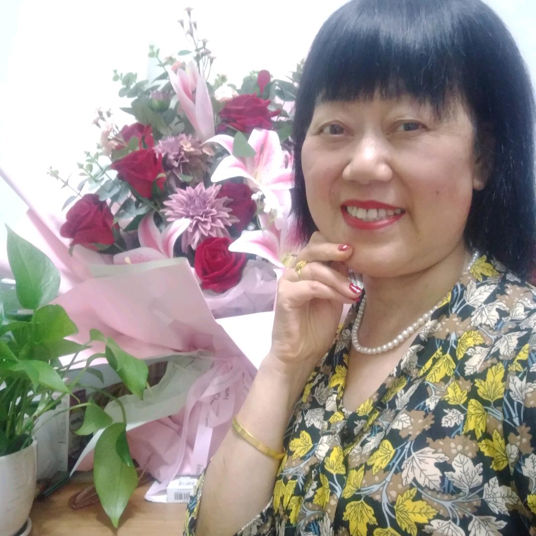 杨英