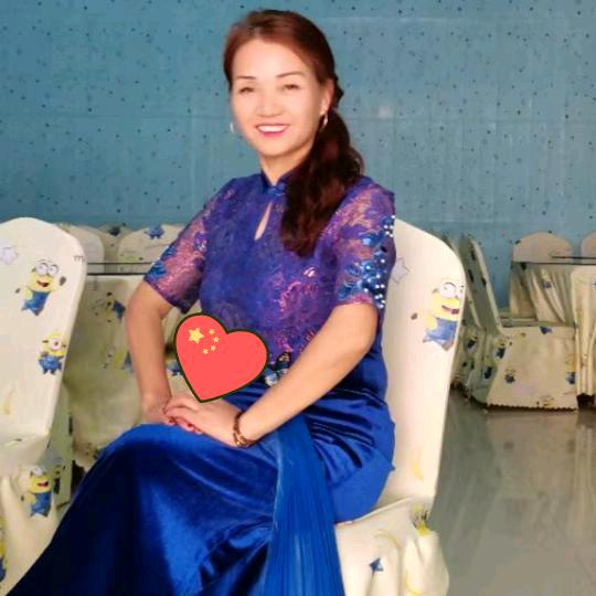 新感觉服饰王菊花