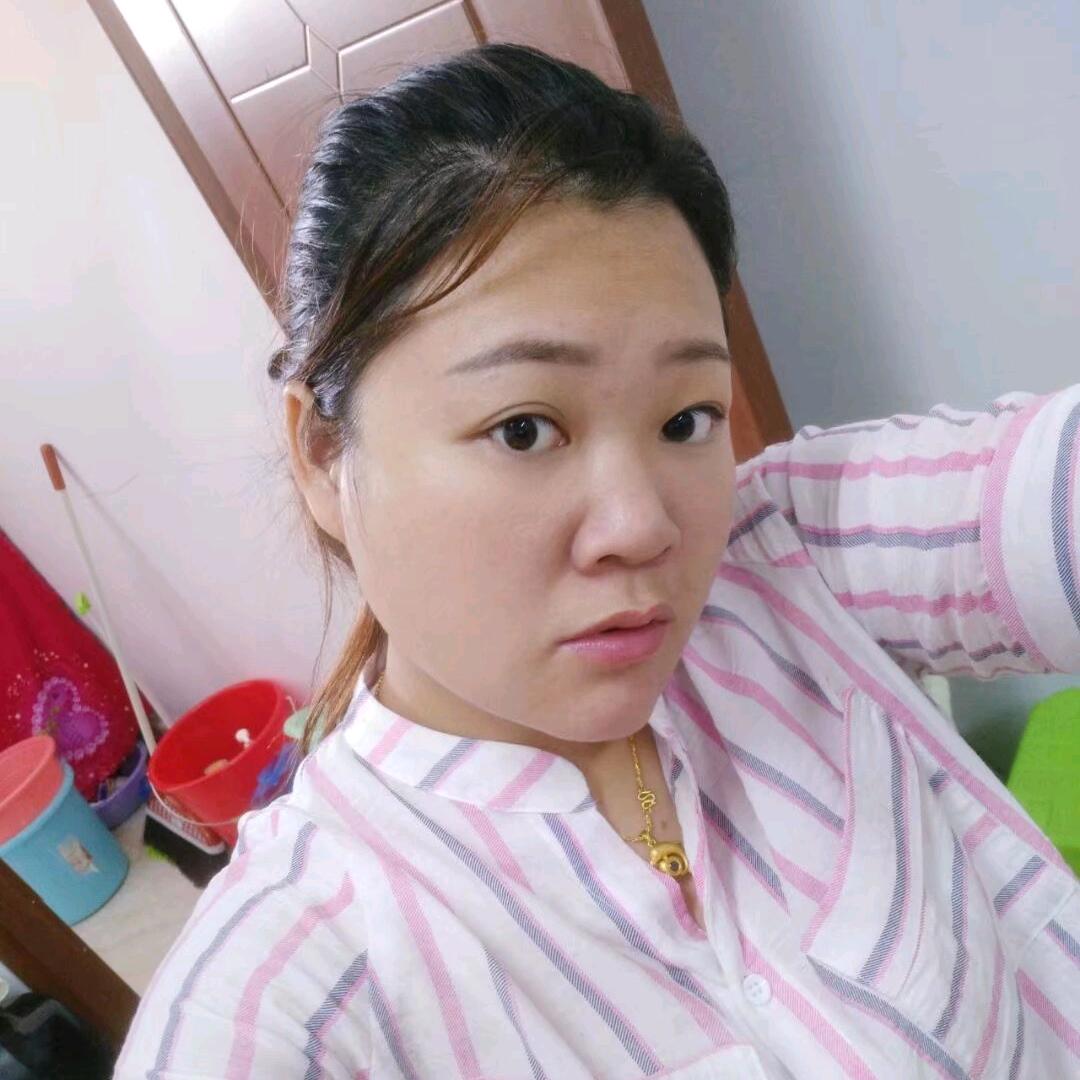 5 个孩子的妈妈闵馨月