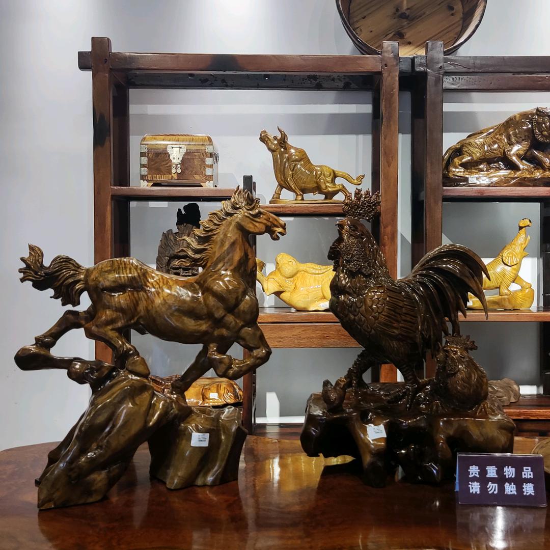 小草《五口之家》