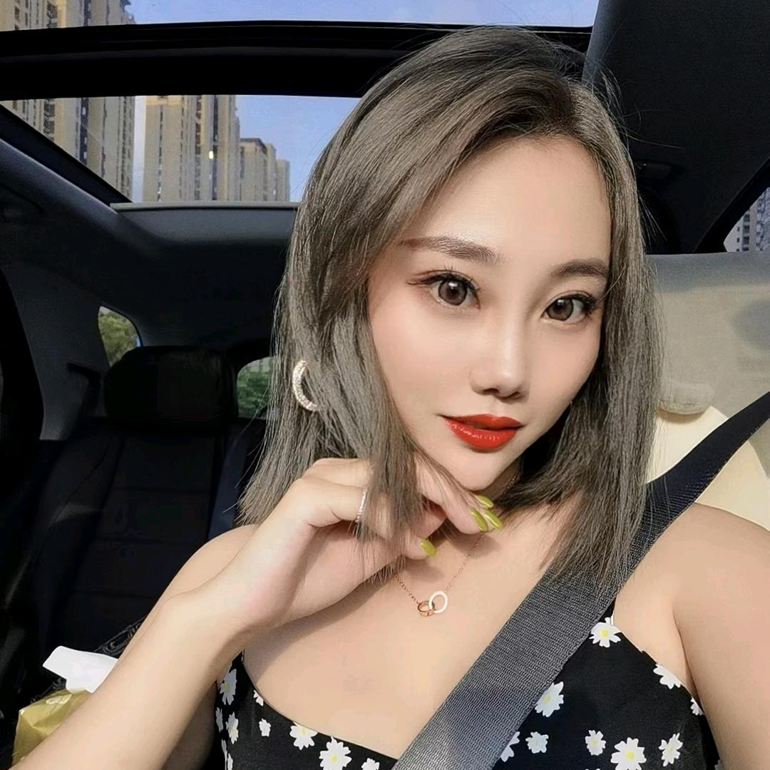 A .麻小辫儿