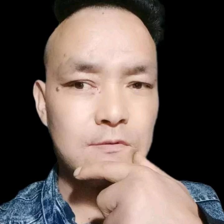 小育《搞笑情歌》