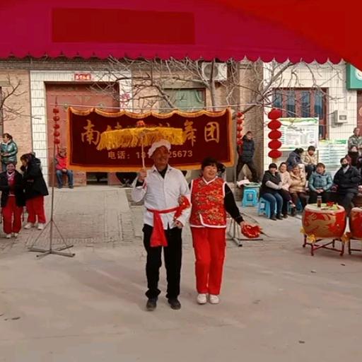 南健村鼓舞团团长