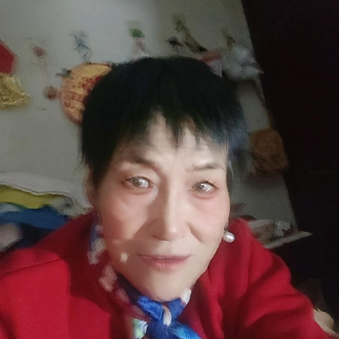 (刘荣)