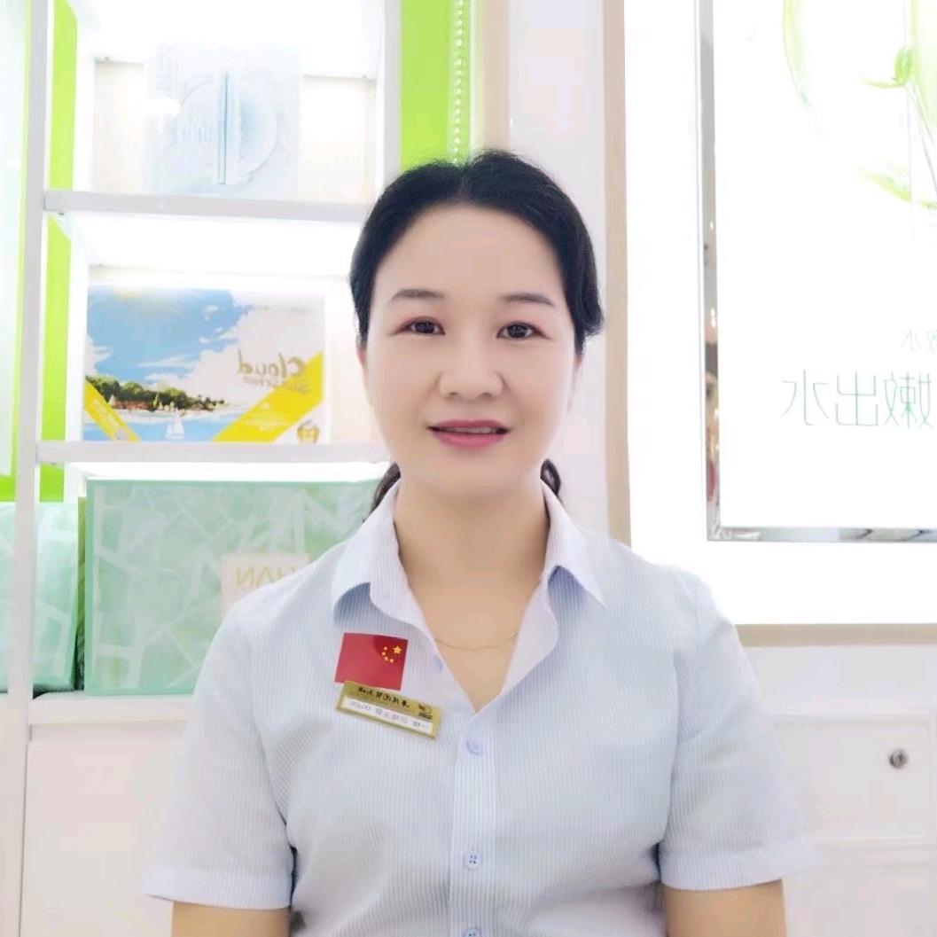 康倩（阜阳国贸珀莱雅、韩后）