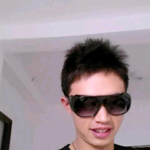 >@心~想...石&陈>%@<