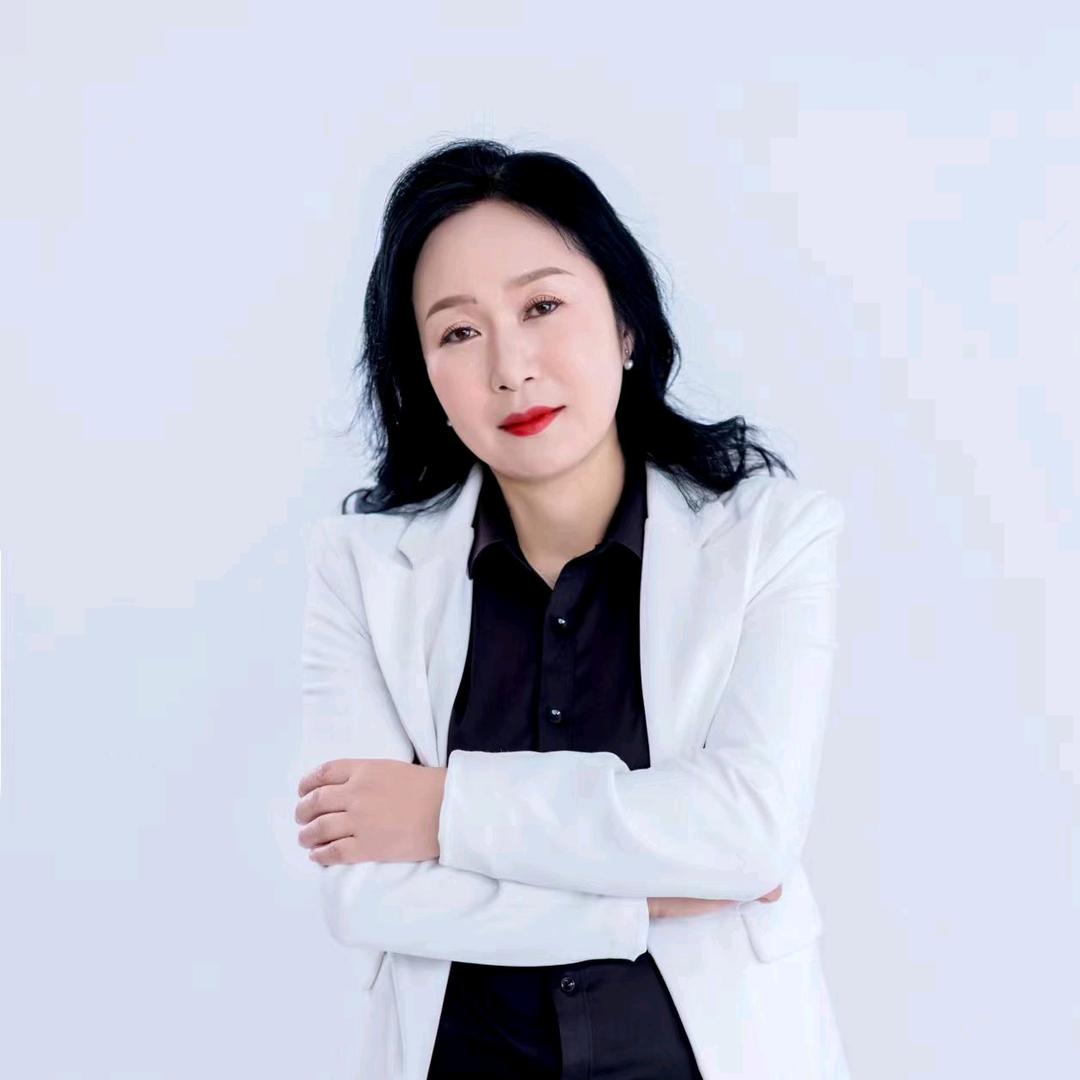 卓玛女士