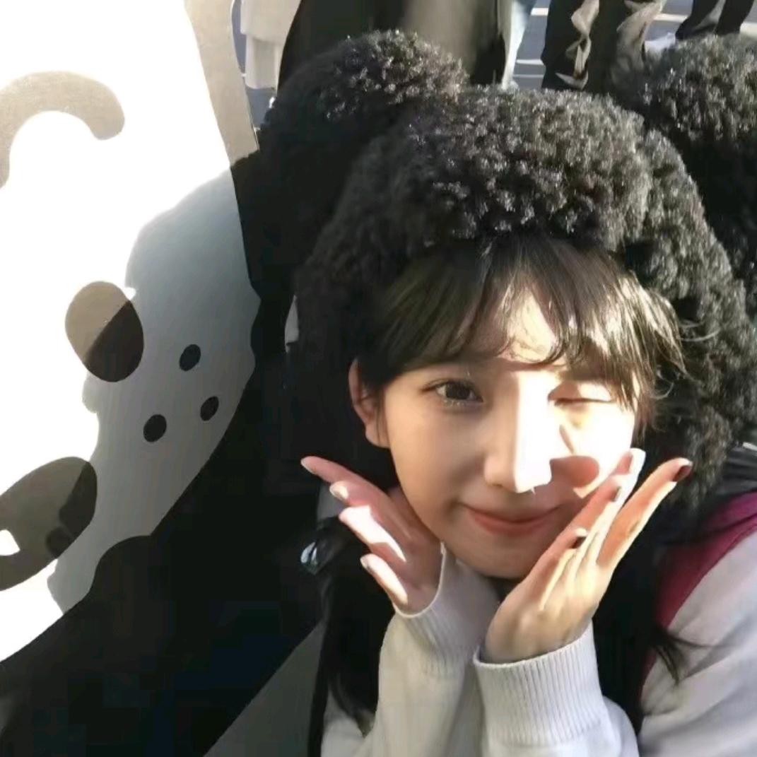 小谭.