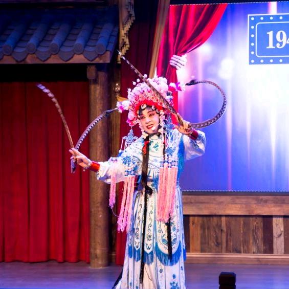 1941茶馆戏院 川剧变脸演员-三嫂子