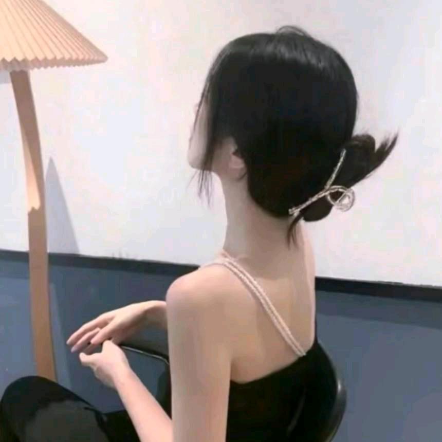 莹莹