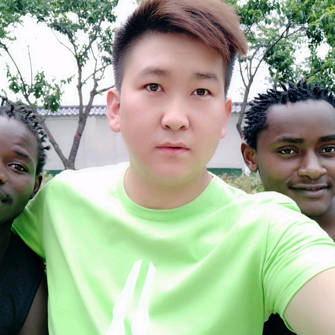 𝐺.🤡小青年🤡