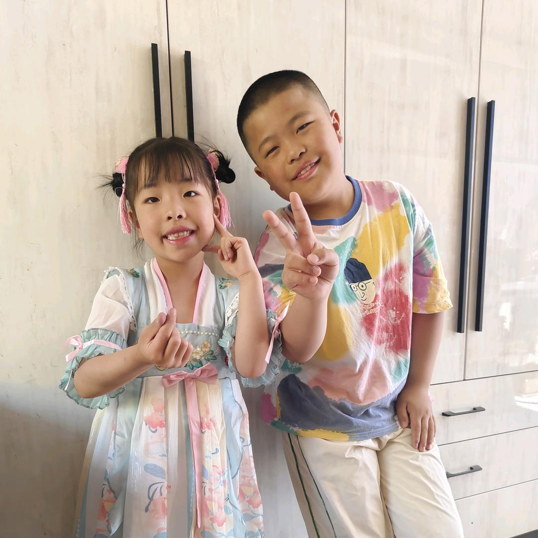 静丽-主营衣柜门，室内木门