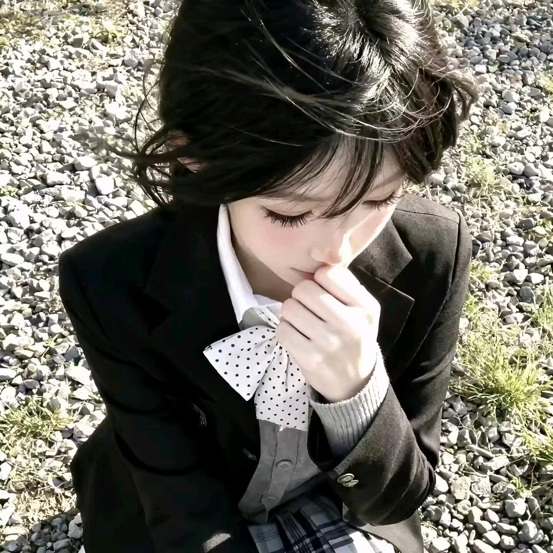 梨歆头像