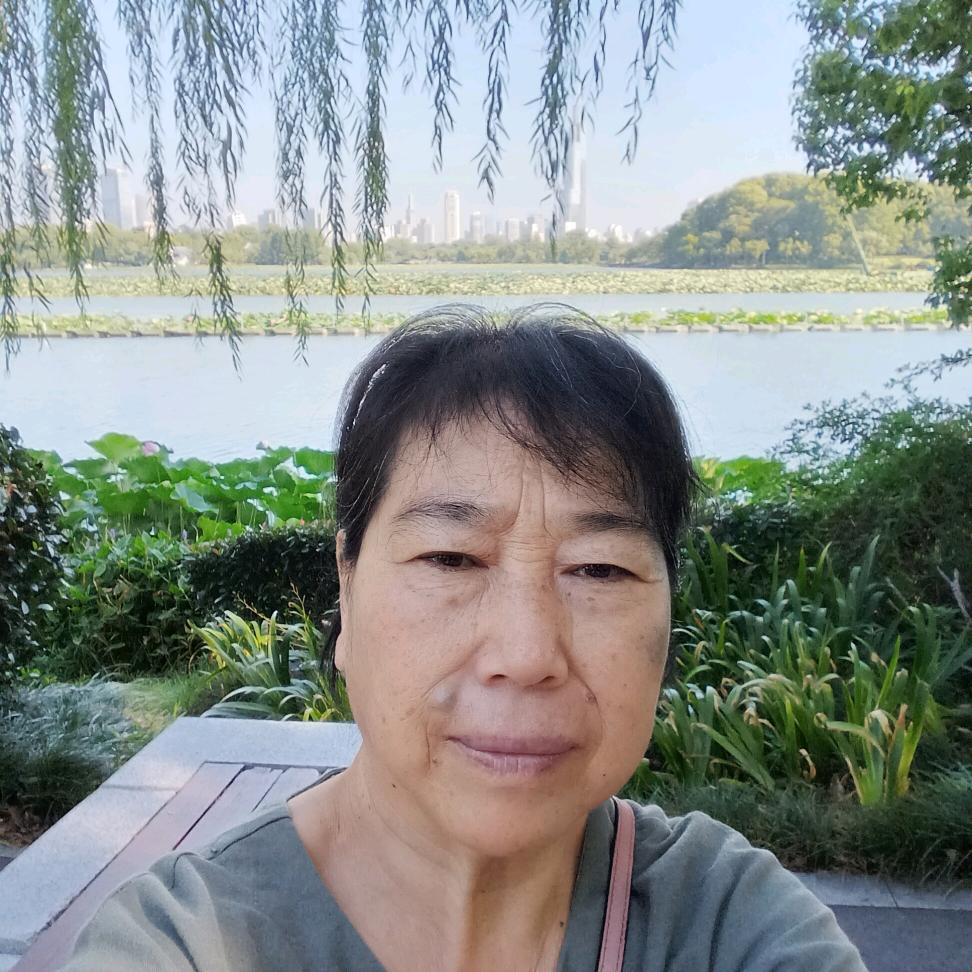 丑小丫（晚5：48首播）