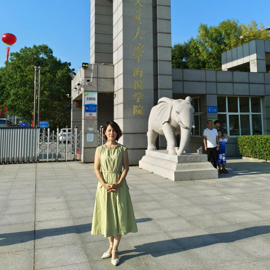 杜小薇