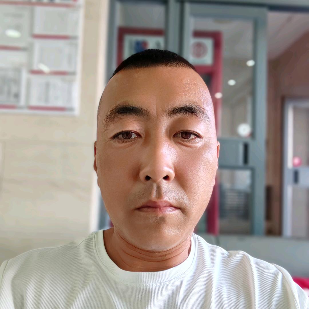 巴林左旗隆昌镇悦冉养殖家庭牧场