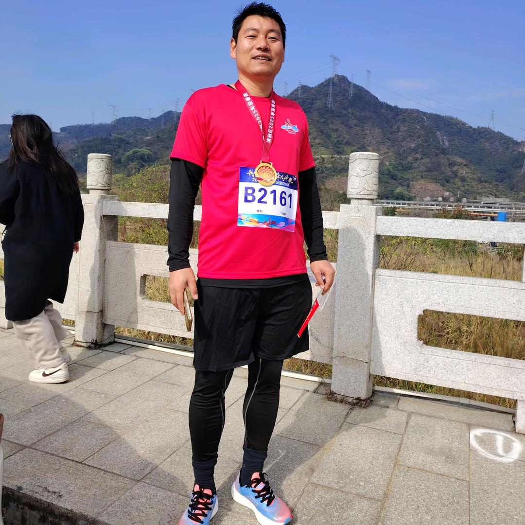 强哥爱跑步(一万公里的约定)