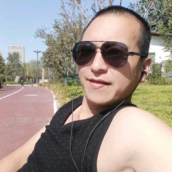 👄️霸道总裁👄️