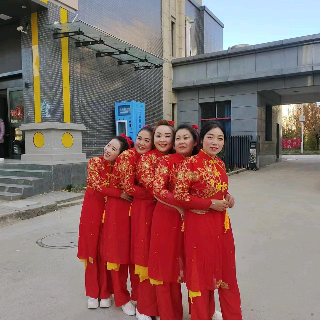 静静的沉默《欢天喜地鼓舞队》