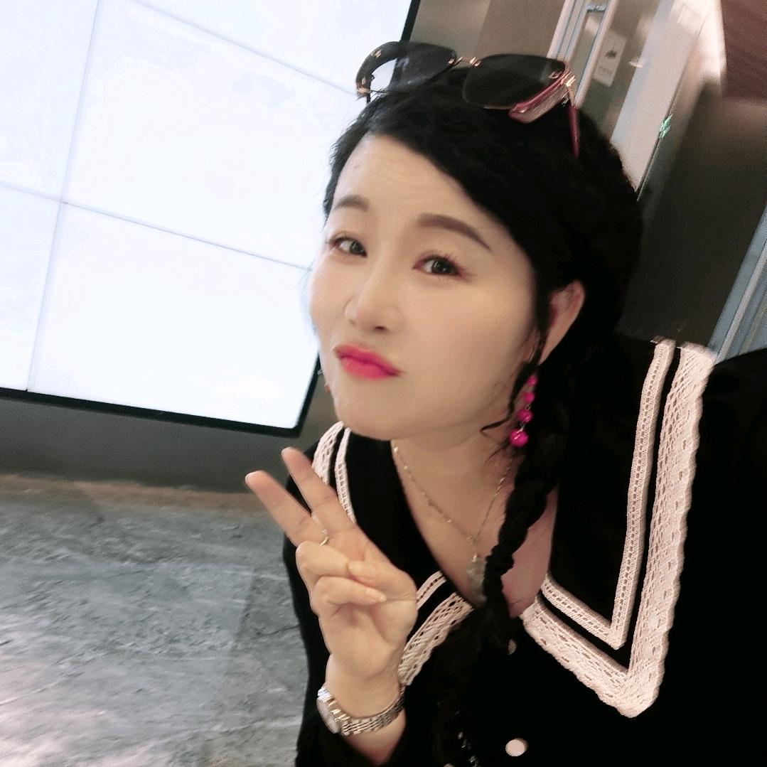 小杨服饰。
