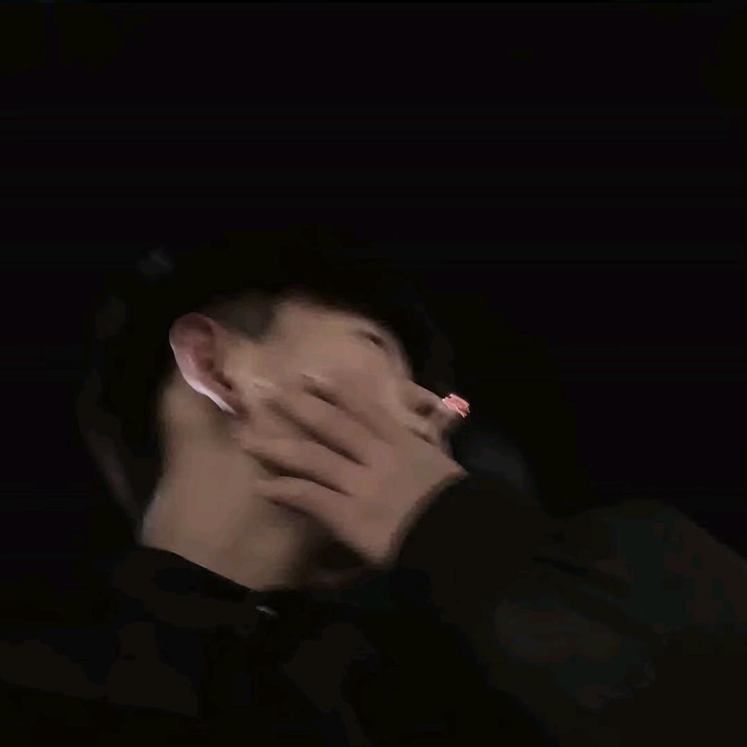 别哭^