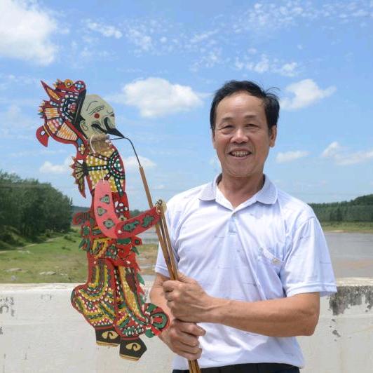 方德春（皮影艺术团）