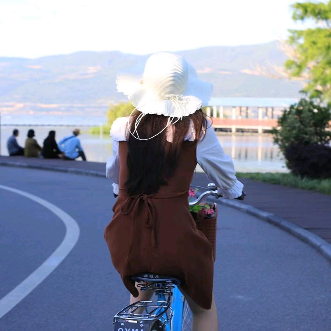 黄小包探食记