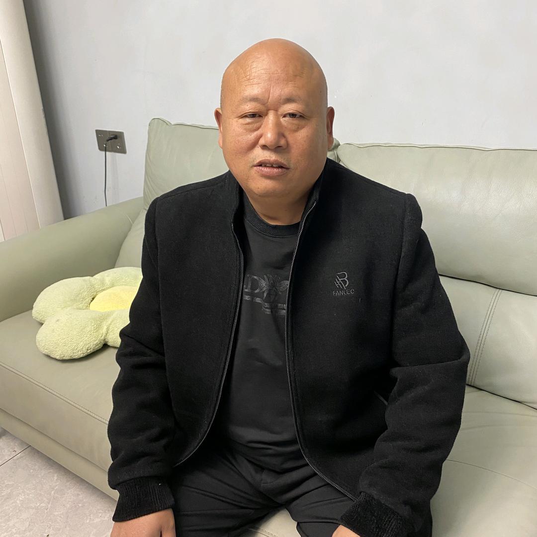 光头爱唱歌