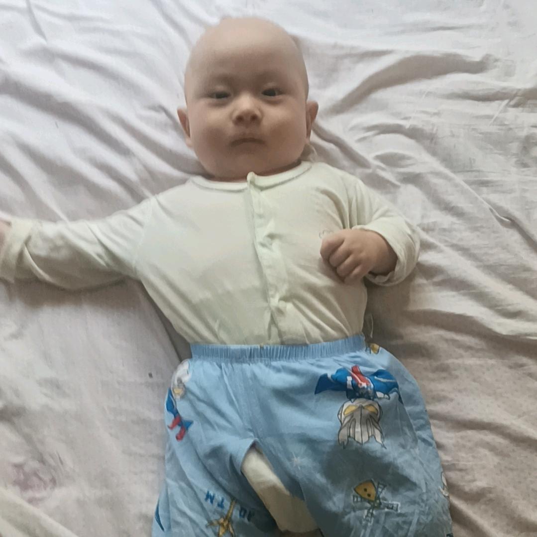 小吴晚早上5点开播