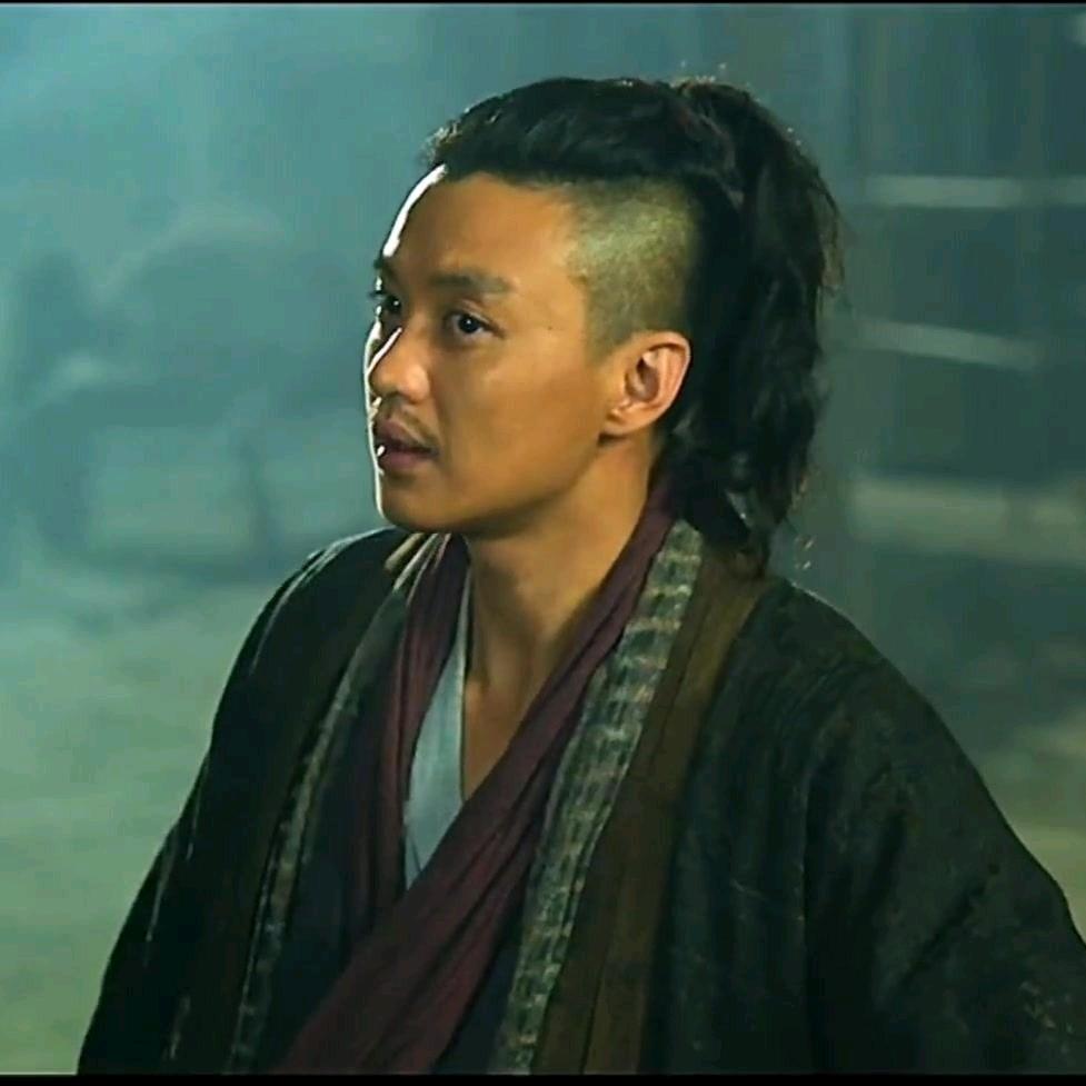 深蓝即是黑