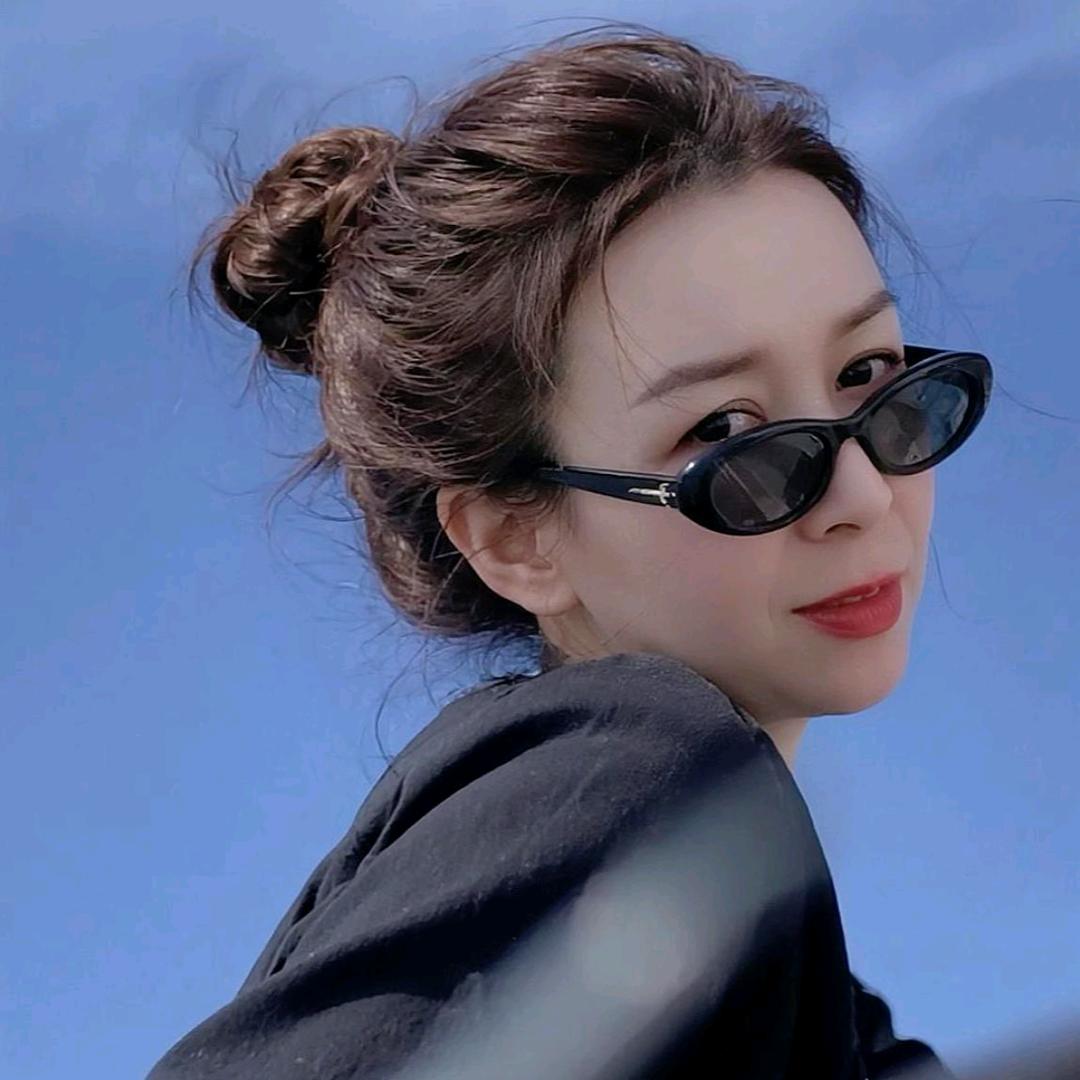 艾乃丽