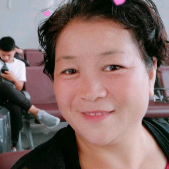 牟山一区裕隆超市正对面