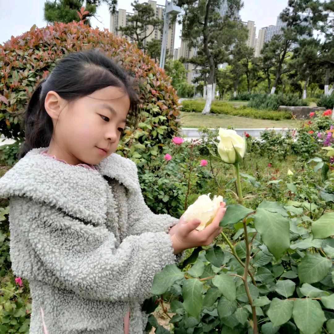 花瑜成