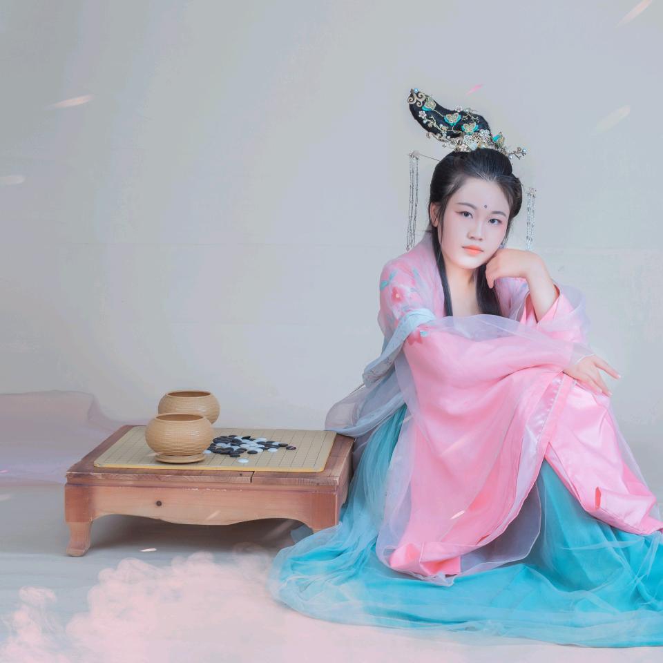 微光呢喃