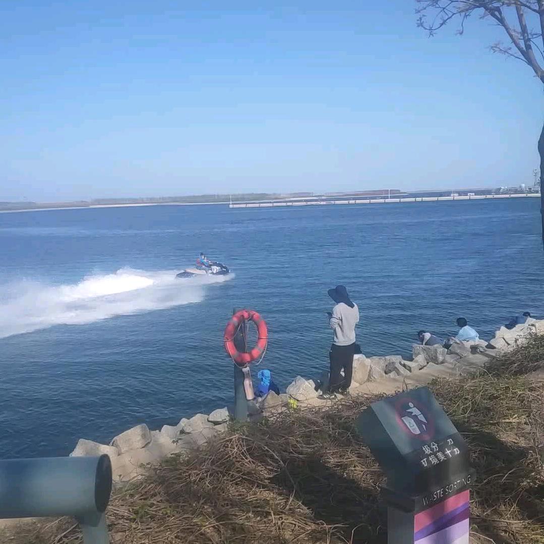 滺滺