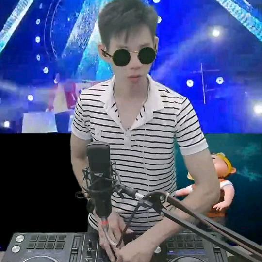DJ小阿兴《经典舞曲》车载U盘主页橱窗