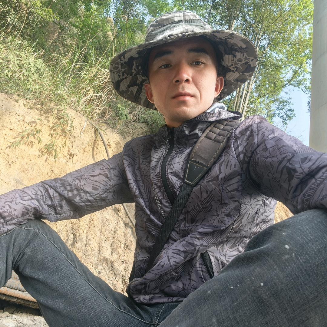 最熟悉的陌生人。